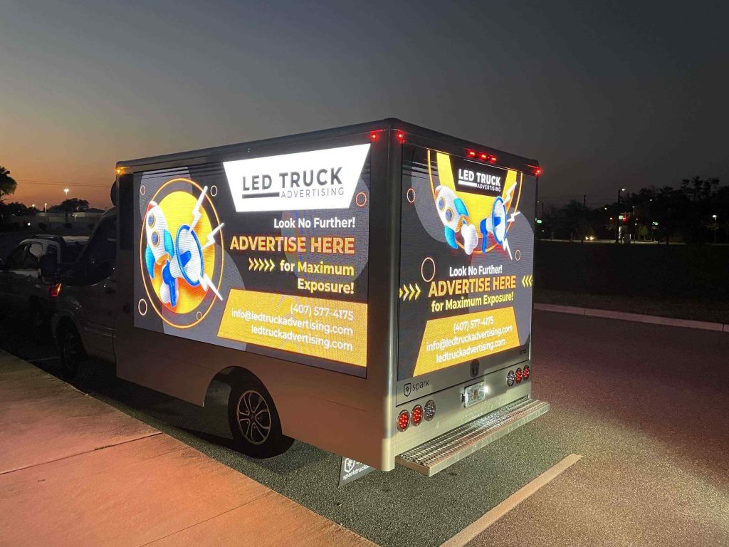 Vehicle mounted LED digital signage Vehicle mounted LED digital signage